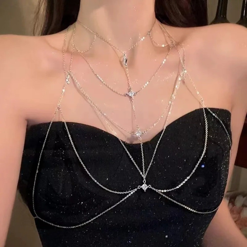 Glitter Rhinestone Bust Chain  - Body Jewelry Unique recension och pris