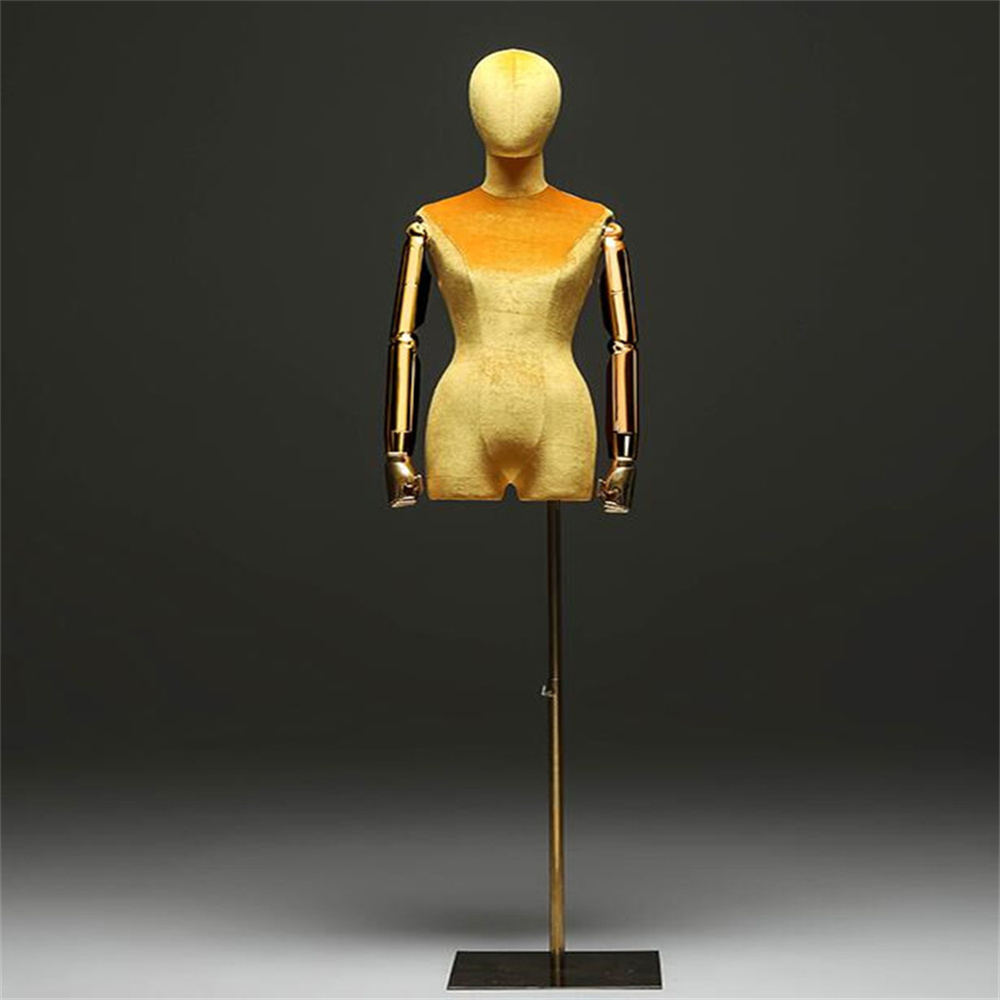 Full Female Gold Hand Mannequi - Body Jewelry Plus recension och pris