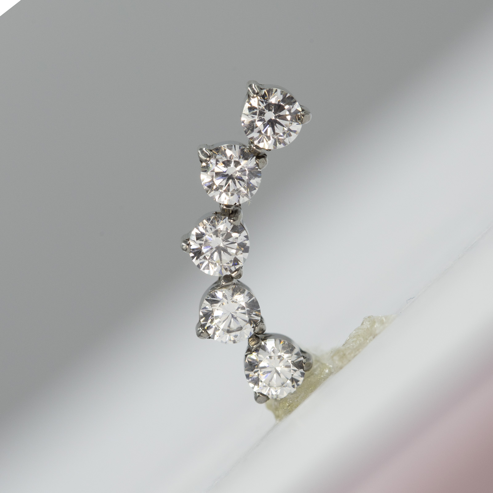 16G Implant Grade Titanium AST - Body Jewelry Internally Threaded recension och pris