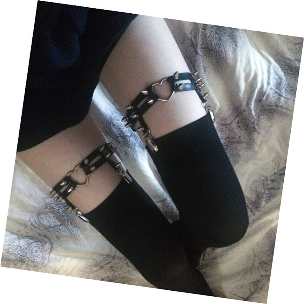 1Pcs Women Punk Goth Heart PU  - Body Jewellery recension och pris