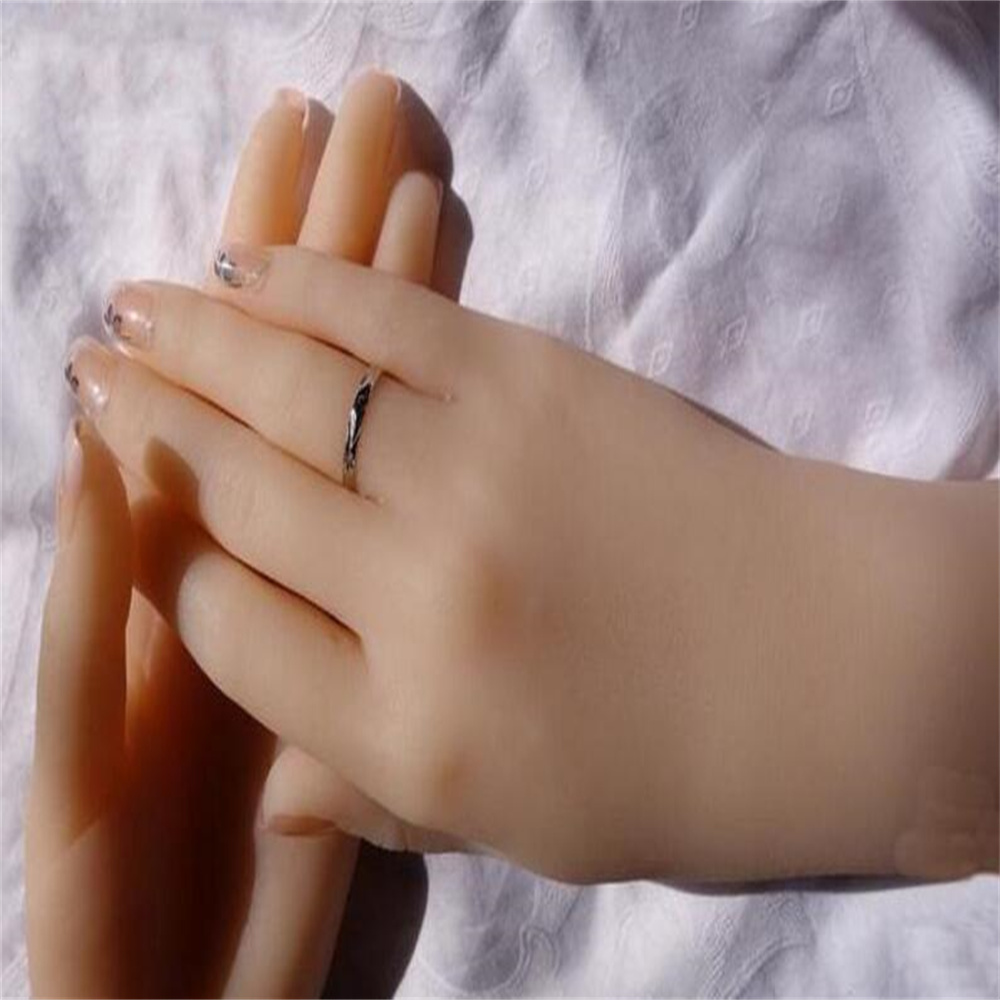Female Hand Mannequin, Body Pr - Body Jewelry Plus recension och pris