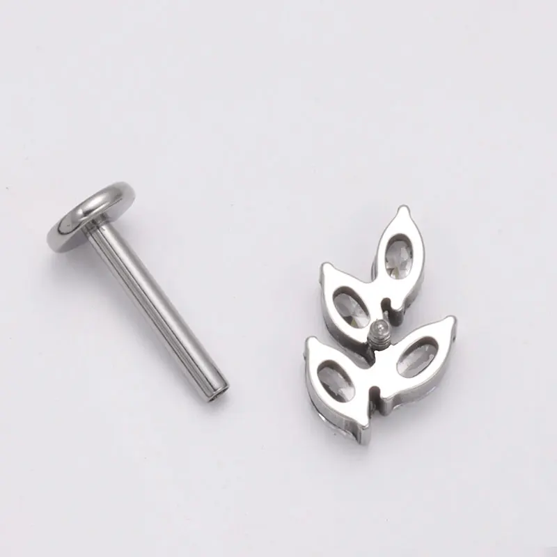 G23 Titanium Gem CZ Ear Conch  - Body Jewelry Internally Threaded recension och pris